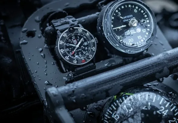 Montre forces speciales luminox original navy seal heritage 18