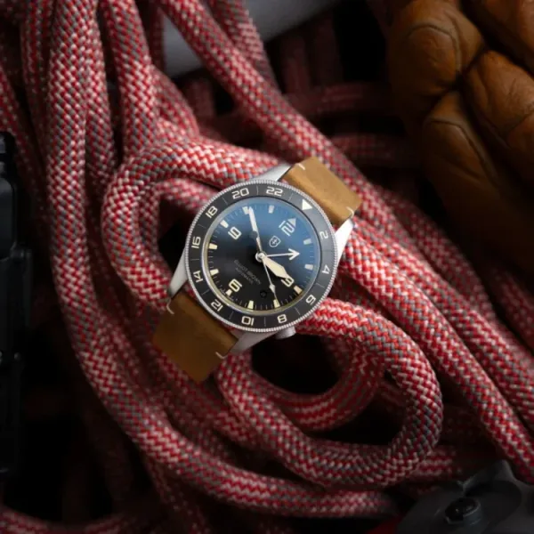 Montre militaire elliot brown holton auto gmt 2