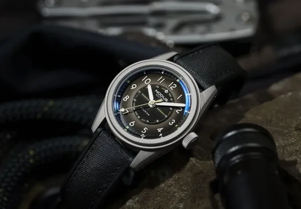 Montre militaire nodus sector ii field titanium 17