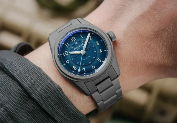Montre militaire nodus sector ii field titanium 31