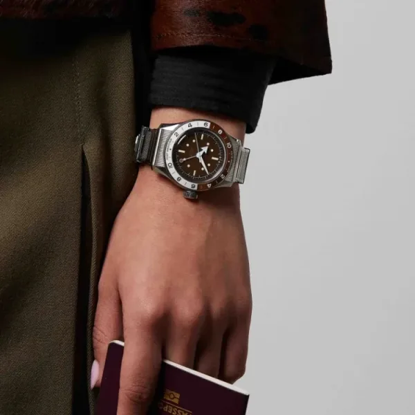 Montre militaire serica chronometre de voyage gmt 15