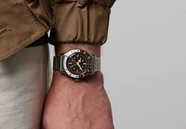 Montre militaire serica chronometre de voyage gmt 37
