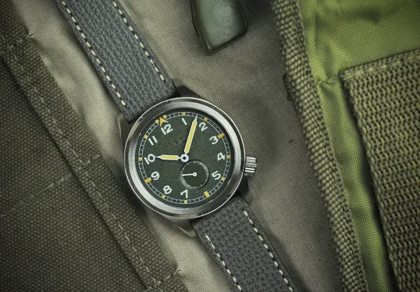 Montre militaire vario 1945 d12 field watch 30
