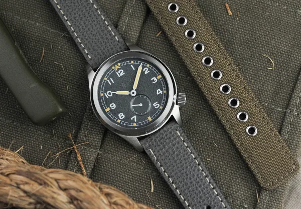 Montre militaire vario 1945 d12 field watch 37