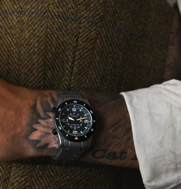 Montre plongee elliot brown beachmaster automatic founder s edition 14
