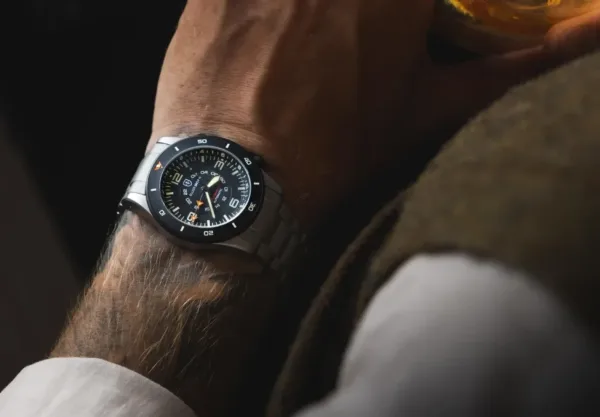 Montre plongee elliot brown beachmaster automatic founder s edition 22