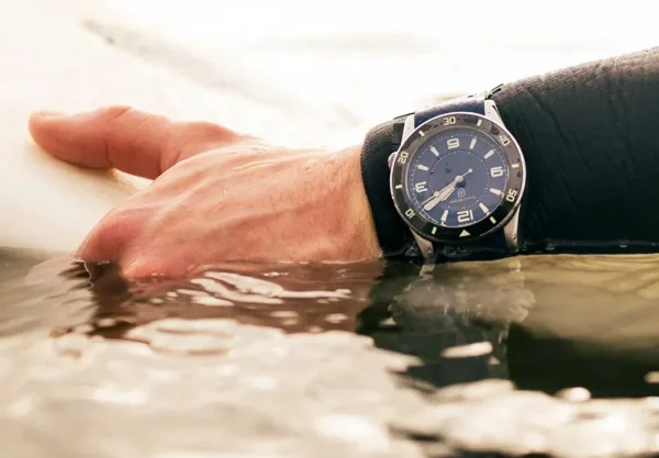 Montre plongee elliot brown bloxworth heritage diver 29