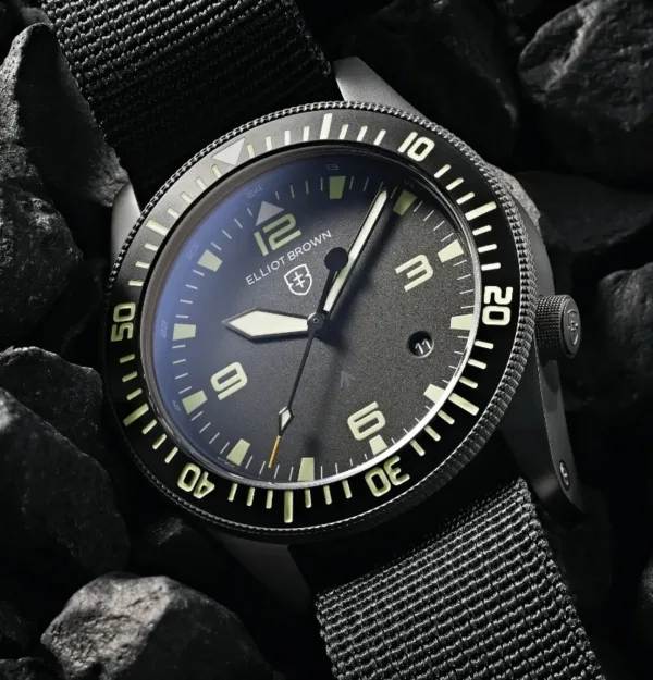 Montre plongee elliot brown bloxworth heritage diver 6