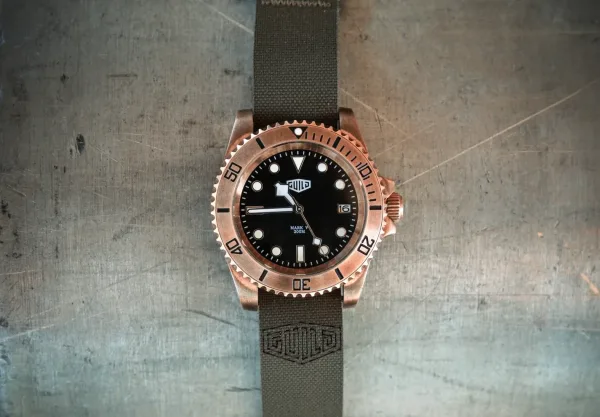 Montre plongee guild mark v bronze heritage diver 9
