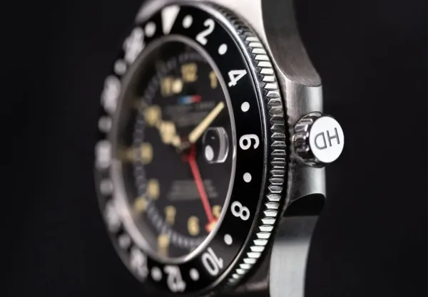 Montre plongee humbert droz hd9 gmt 11