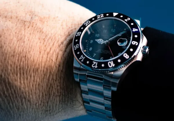 Montre plongee humbert droz hd9 gmt 14