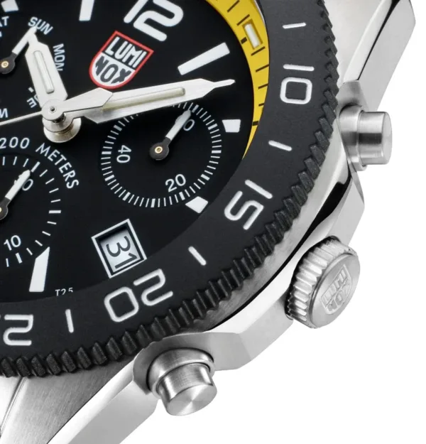 Montre plongee luminox pacific diver chronograph 1