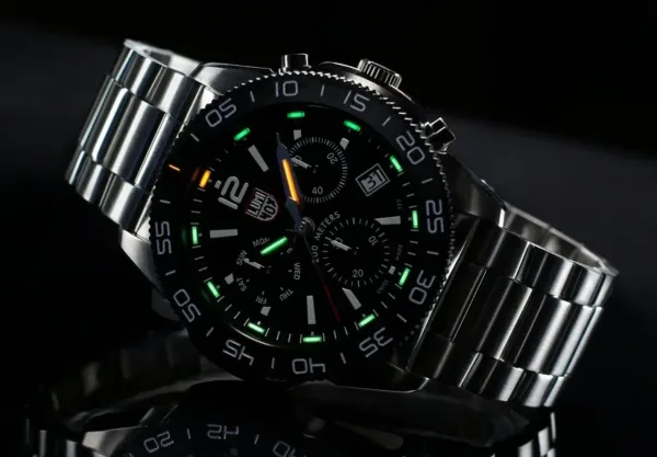 Montre plongee luminox pacific diver chronograph 17