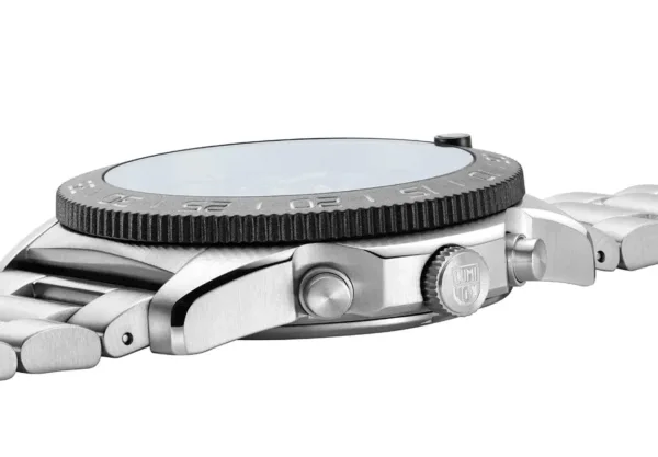 Montre plongee luminox pacific diver chronograph 19