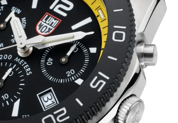 Montre plongee luminox pacific diver chronograph 28