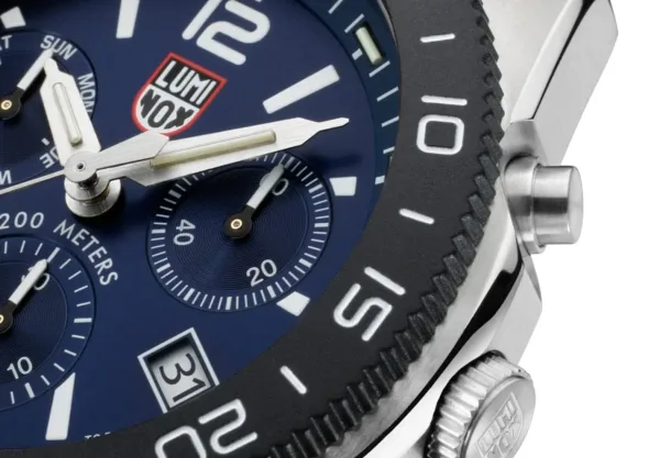 Montre plongee luminox pacific diver chronograph 37