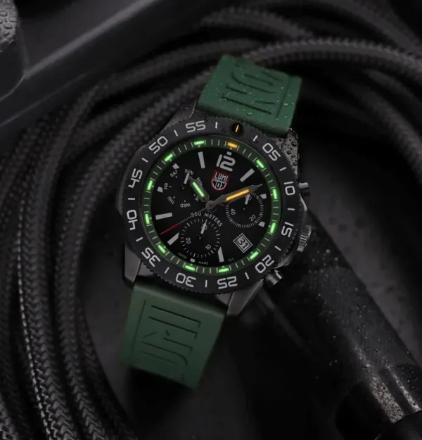 Montre plongee luminox pacific diver chronograph 4