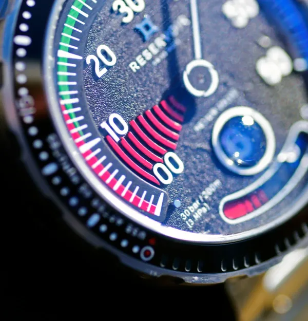 Montre plongee reservoir hydrosphere blackfin 14