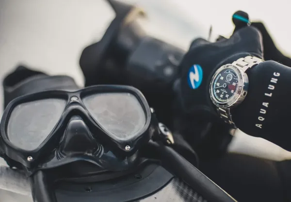 Montre plongee reservoir hydrosphere blackfin 22