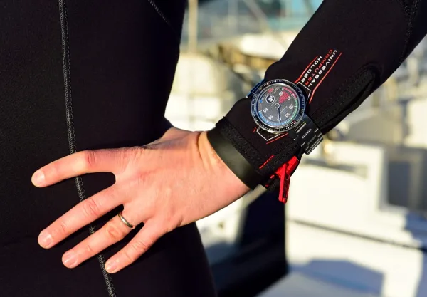Montre plongee reservoir hydrosphere blackfin 32