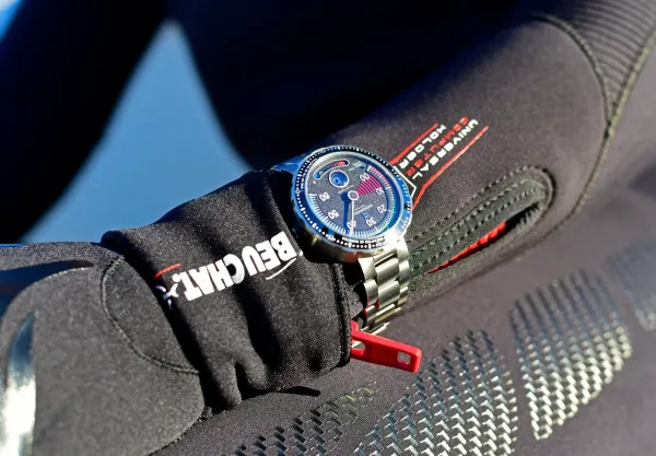 Montre plongee reservoir hydrosphere blackfin 33