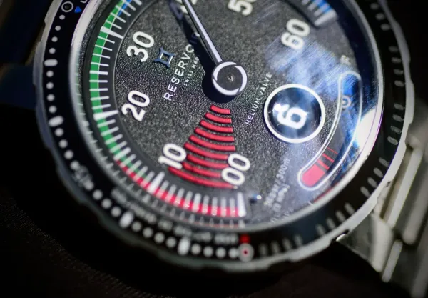 Montre plongee reservoir hydrosphere blackfin 38