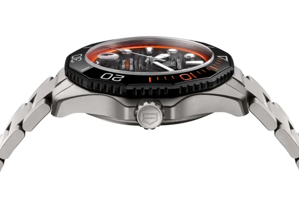 Montre plongee tag heuer aquaracer professional 500 date 17