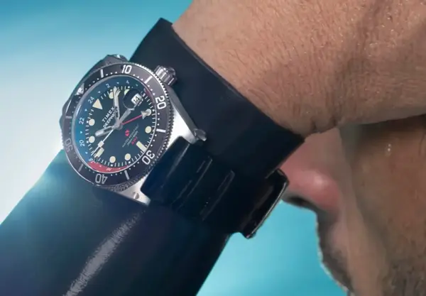 Montre plongee timex deepwater reef 200 gmt 27