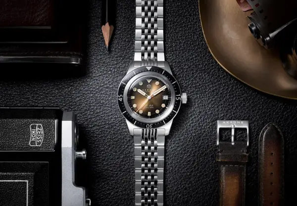Montre plongée akrone C 02 héritage 15