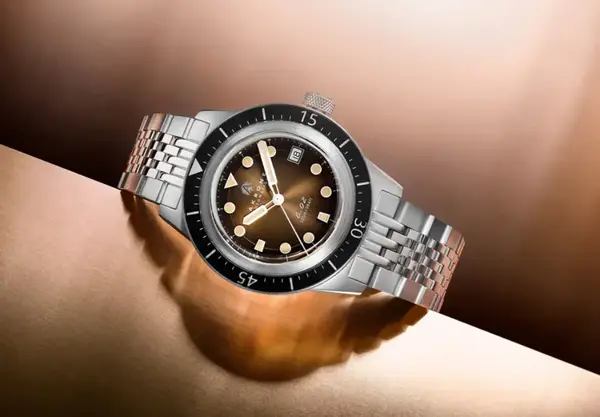 Montre plongée akrone C 02 héritage 19