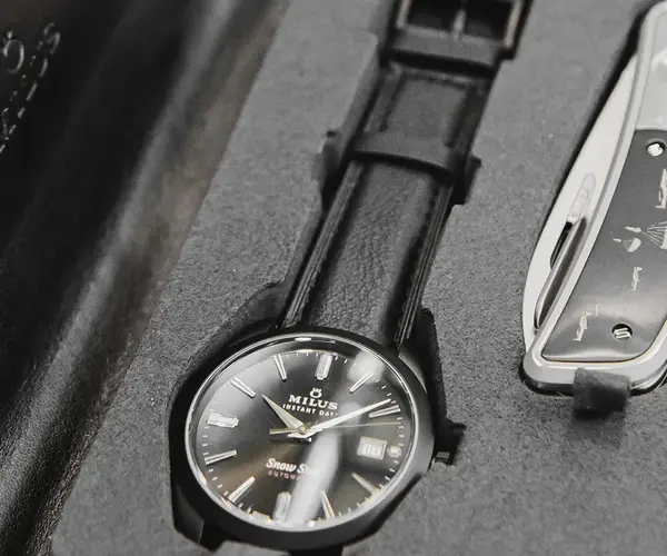Montre Couteau Militaire Midway Edition Dark Matter 0