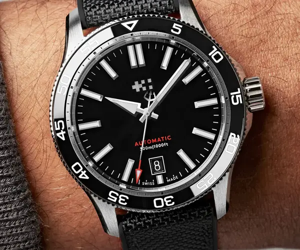 Montre plongee Christopher Ward C60 Trident Pro 300 0