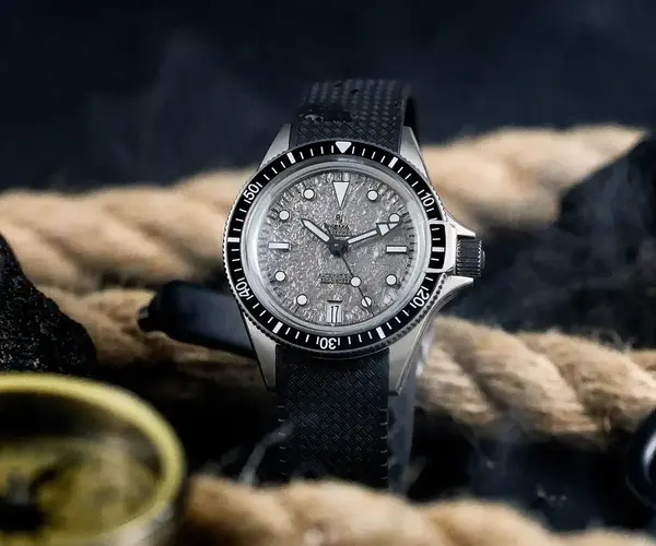 Montre plongee Yema Superman Titanium Moon Tide CMM 11 0