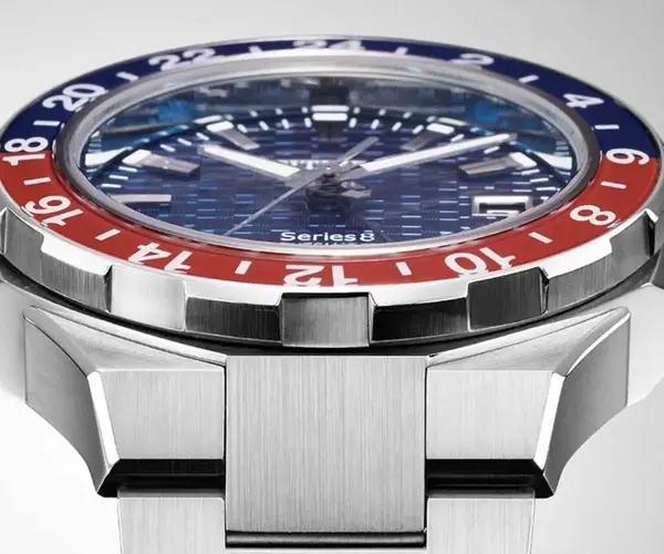 Plogeuse Citizen Serie 8 GMT 00