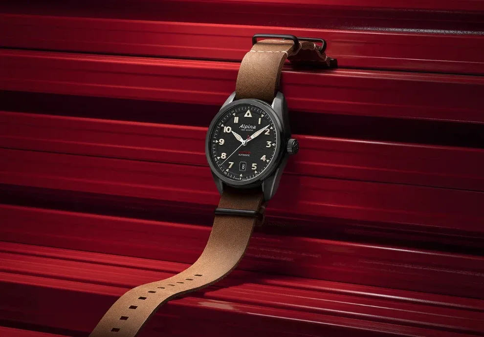 https://montre-plongee-militaire.com/assets/uploads/montre-aviateur-alpina-startimer-pilot-automatic-9.webp