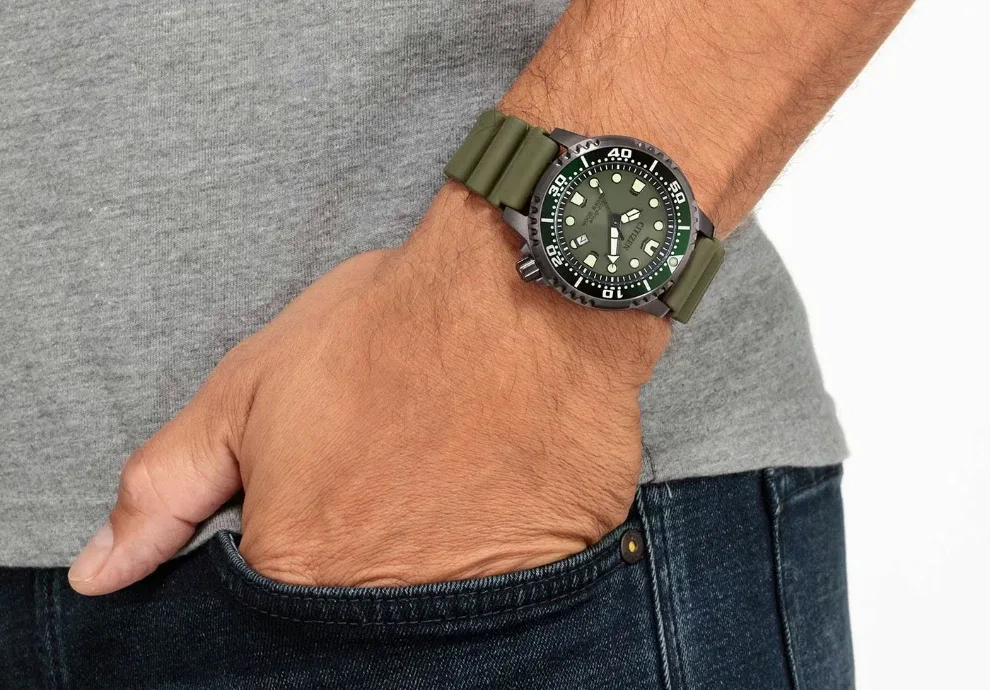 Montre plongee citizen promaster eco drive diver 13